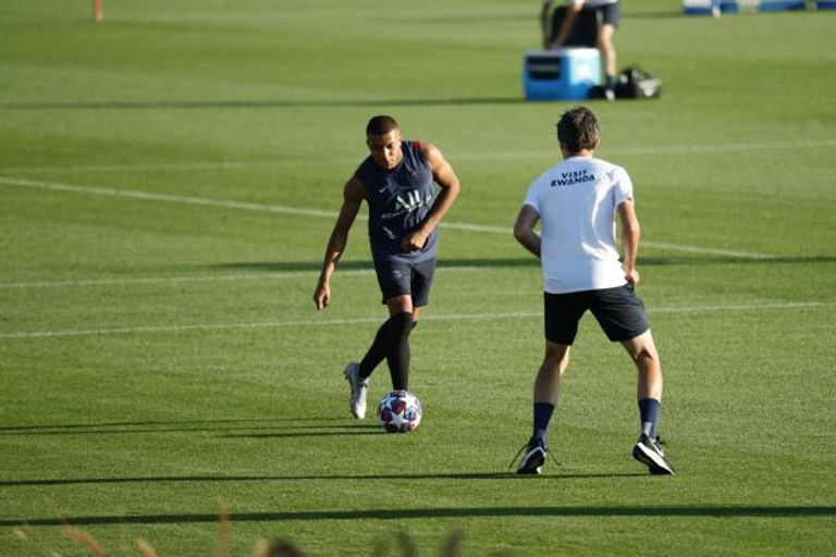 كيليان مبابي نجم باريس سان جيرمان