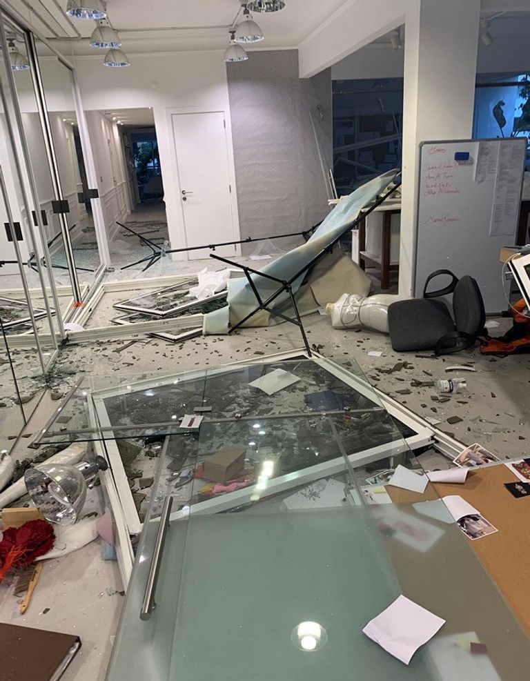 الدمار الذي لحق بدار أزياء المصمم زهير مراد