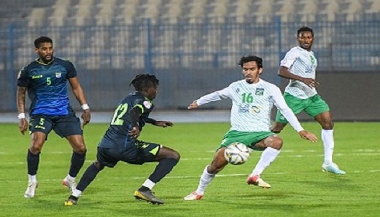 خلال مباراة الساحل والعربي في الدوري الكويتي خلال مباراة الساحل والعربي في الدوري الكويتي