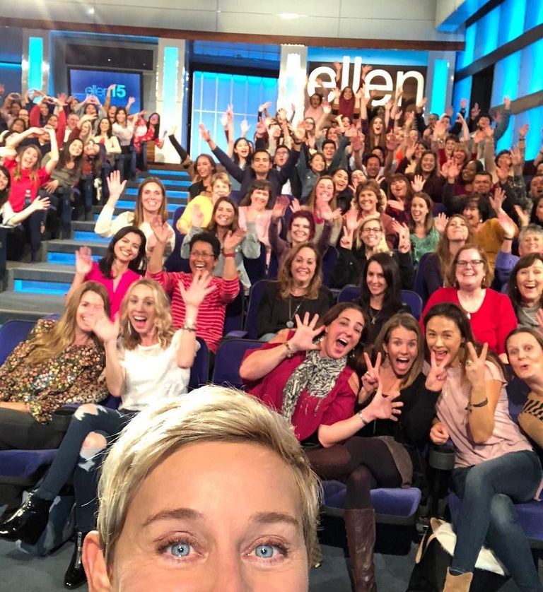 المذيعة إيلين دي جينيريس خلال تقديمها حفل أوسكار