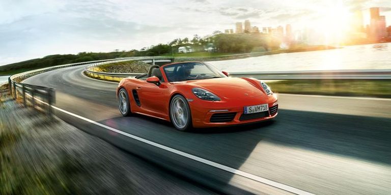 سيارة Boxster 718  طراز Cayman 718