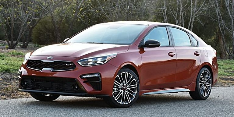 سيارة Forte طراز Cayman 718