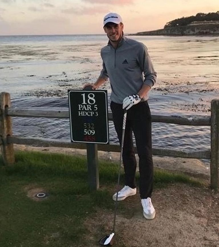 بيل يلعب الجولف جاريث بيل  لاعب ريال مدريد