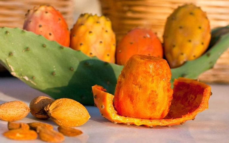 فاكهة التين الشوكي