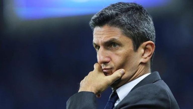 لوشيسكو مدرب الهلال السعودي فيتوريا ونجوم النصر السعودي