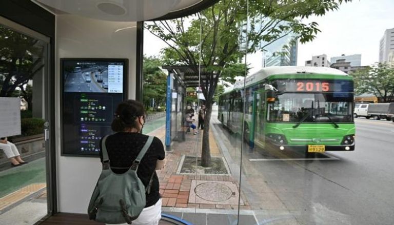 محطة حافلات ذكية في كوريا - أف ب 