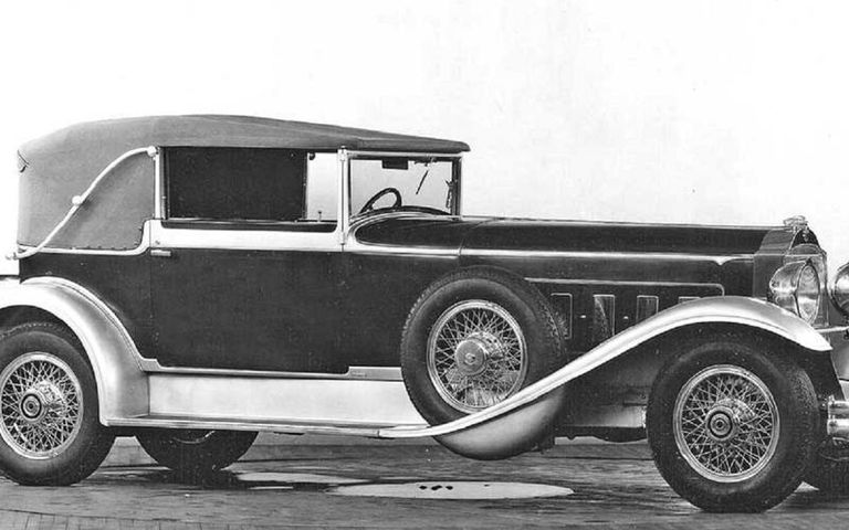 الطراز العامل بأول محرك ذو 12 اسطوانة أول طراز يطرح بمحرك flat-12