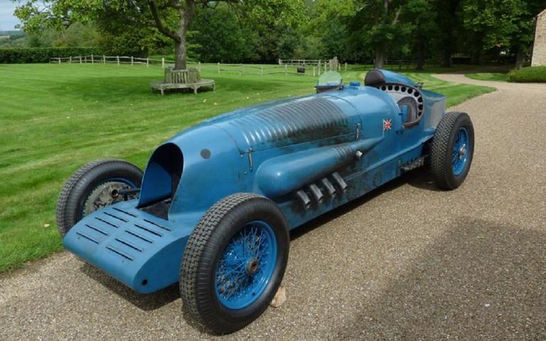 الطراز العام بأول محرك W12 أول طراز يطرح بمحرك flat-12