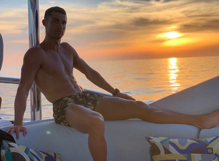 البرتغالي كريستيانو رونالدو هداف يوفنتوس الإيطالي محمد صلاح لاعب ليفربول