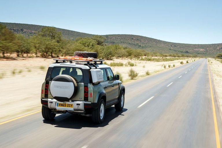 طراز لاند روفر Defender