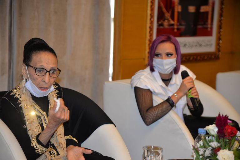 الحاجة الحمداوية رفقة زينة عويطة الحاجة الحمداوية رفقة زينة عويطة