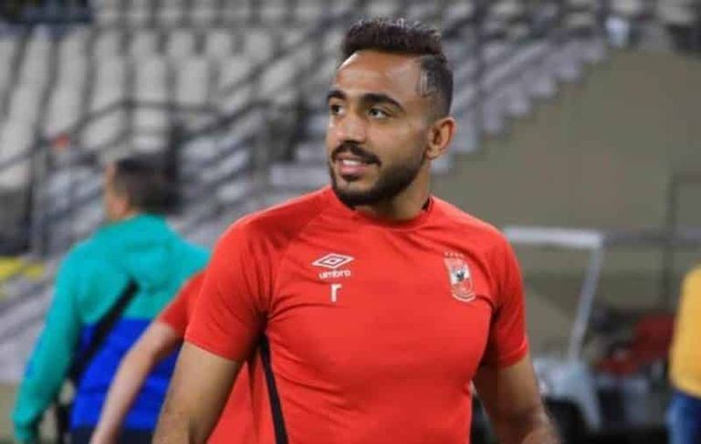 محمود عبدالمنعم "كهربا" لاعب الأهلي المصري