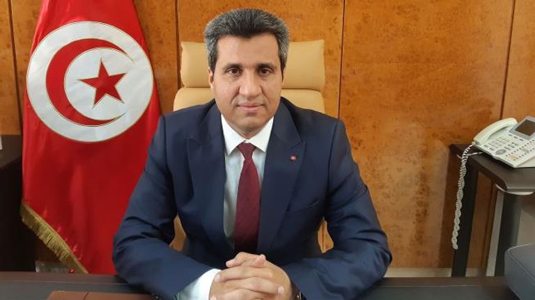 أنور معروف وزير الاتصالات التونسي المنتمي لحركة النهضة جماهير الإفريقي التونسي