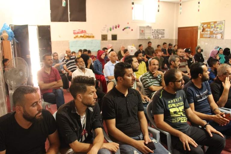 مشهد من مسرحية "ارجموا مريم"