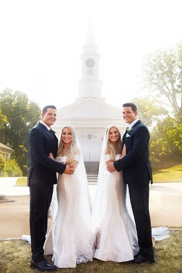 التوائم الأربعة