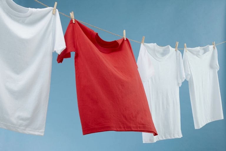 الملابس القطنية آمنة من كوفيد-19 - تعبيرية الملابس القطنية