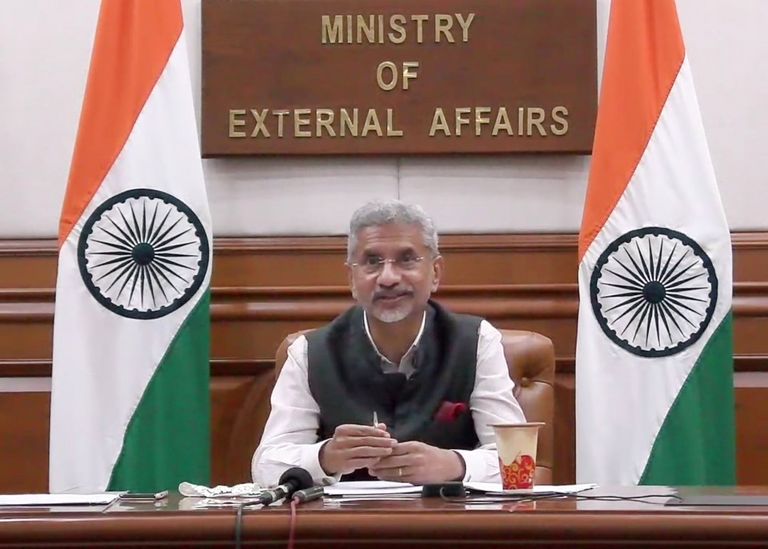 جانب من اجتماع اللجنة المشتركة بين الإمارات والهند