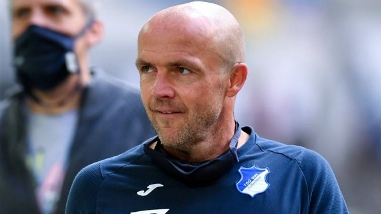 شرودر رونالد كومان مدرب منتخب هولندا