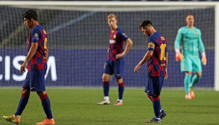 لاعبو برشلونة في موقف صعب بسبب أهداف بايرن ميونيخ