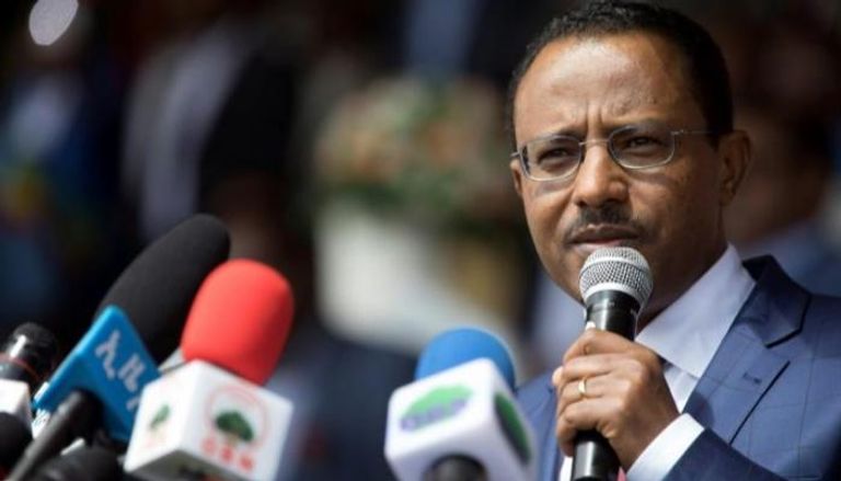 لما مجرسا وزير الدفاع الإثيوبي المقال