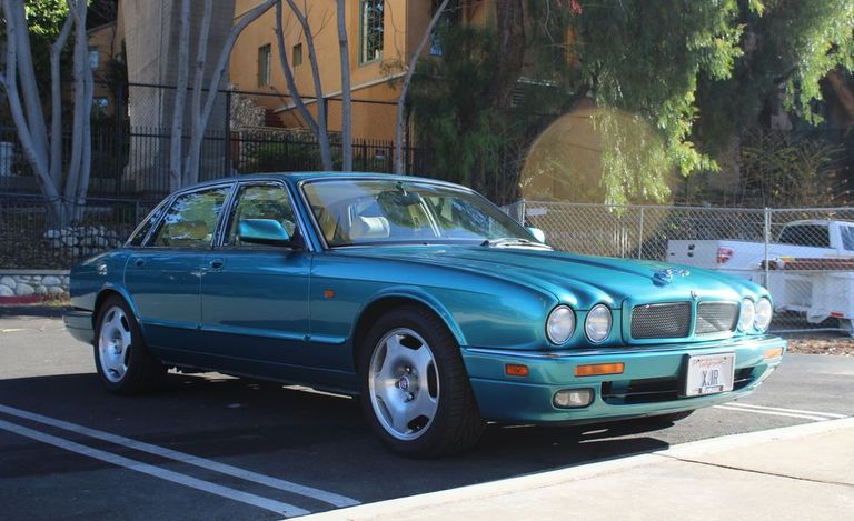 طراز XJR طراز بي إم دبليو 850i