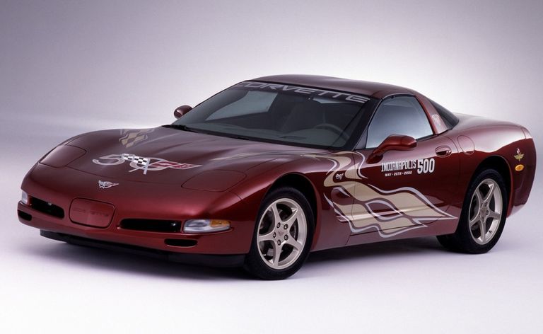 طراز كورفيت Z06 في المقدمة