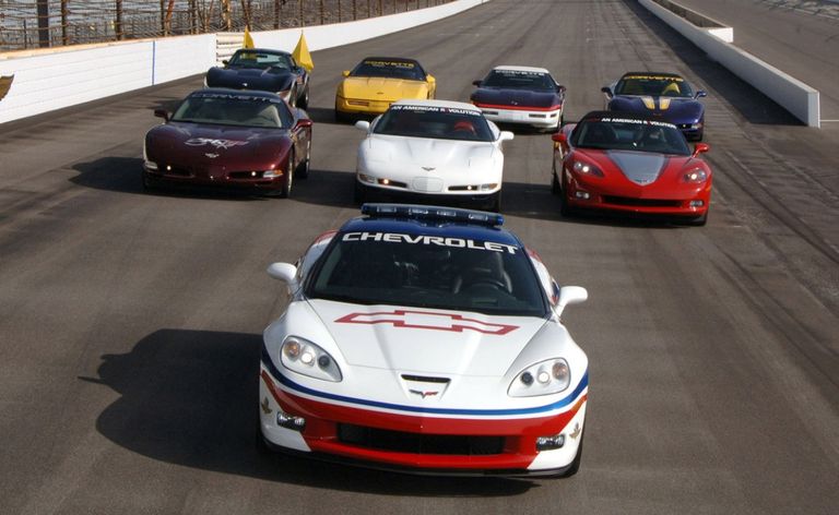 طراز كورفيت Z06 في المقدمة