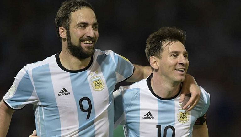 ليونيل ميسي وجونزالو هيجوايين