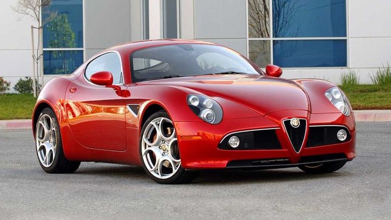 ألفا روميو 8C Competizione طراز ألفا روميو 33 Stradale