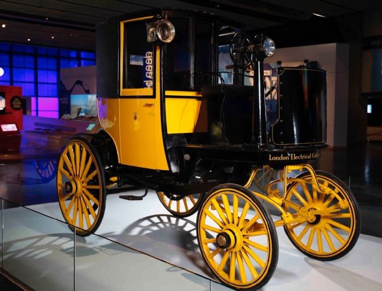 Bersey Electric Cab طراز Scottish Aviation Scamp الكهربائي