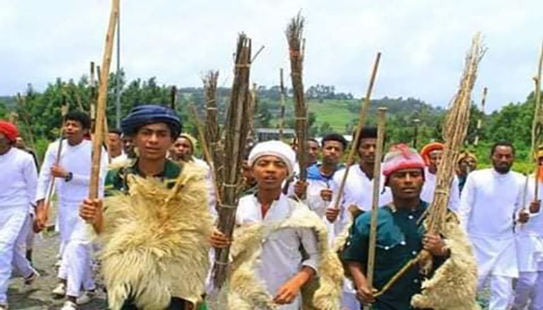 احتفال مسيحيو إثيوبيا بمهرجان "بوهي" على جبل طابور في إقليم أمهرة شمال البلاد  وزيرة السياحة والثقافة الإثيوبية هيروت كاسا