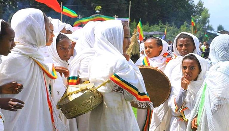 احتفال مسيحيو إثيوبيا بمهرجان "بوهي" على جبل طابور في إقليم أمهرة شمال البلاد  وزيرة السياحة والثقافة الإثيوبية هيروت كاسا