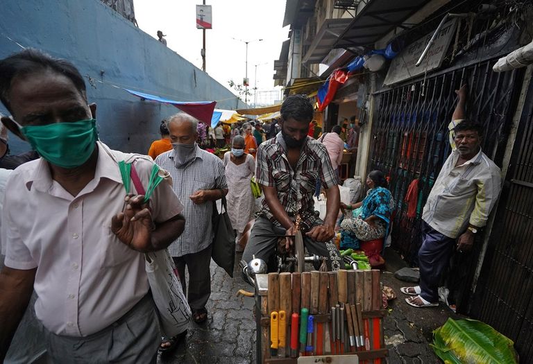 نقطة لإجراء فحوصات كورونا في الهند