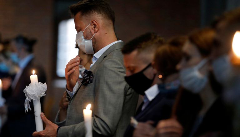 الدول الأوروبية تتخذ إجراءات جديدة لمواجهة كورونا