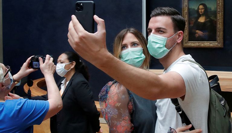 الدول الأوروبية تتخذ إجراءات جديدة لمواجهة كورونا