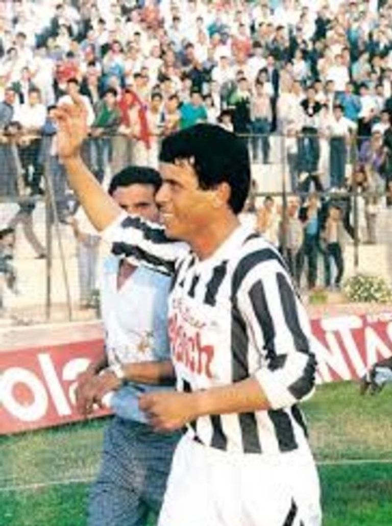 حمادي العقربي العقربي أسطورة الكرة التونسية الراحل