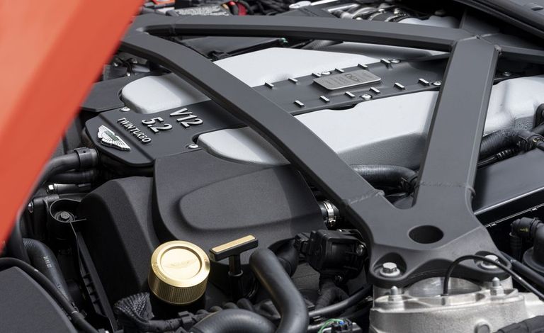 طراز أستون مارتن  DBS Superleggera  طراز أستون مارتن DBS Superleggera