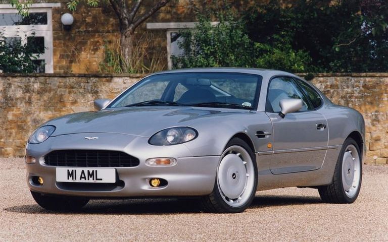 سيارة أستون مارتن DB7