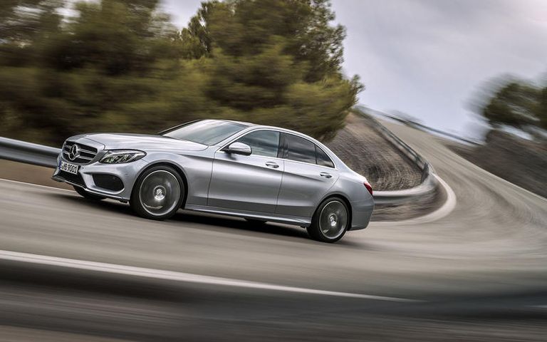 سيارة أستون مارتن DB7