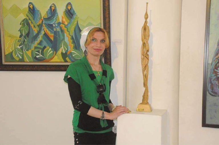 الفنانة التشكيلية العراقية مروة الحائك