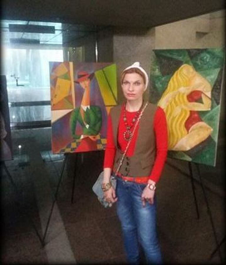 الفنانة التشكيلية العراقية مروة الحائك