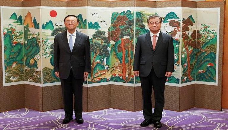  مسؤولان من كوريا الجنوبية والصين في بوسان