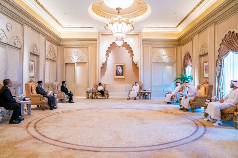 مباحثات إمـاراتية إندونيسية حول سبل تعزيز العلاقات المشتركة مباحثات إماراتية إندونيسية حول سبل تعزيز العلاقات المشتركة