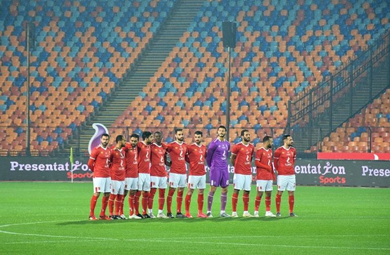 الأهلي وحيدا في مباراة قمة الدور الأول لموسم 2019-2020 بعد انسحاب الزمالك حافلة الزمالك