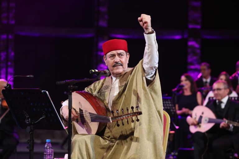 الفنان التونسي لطفي بوشناق