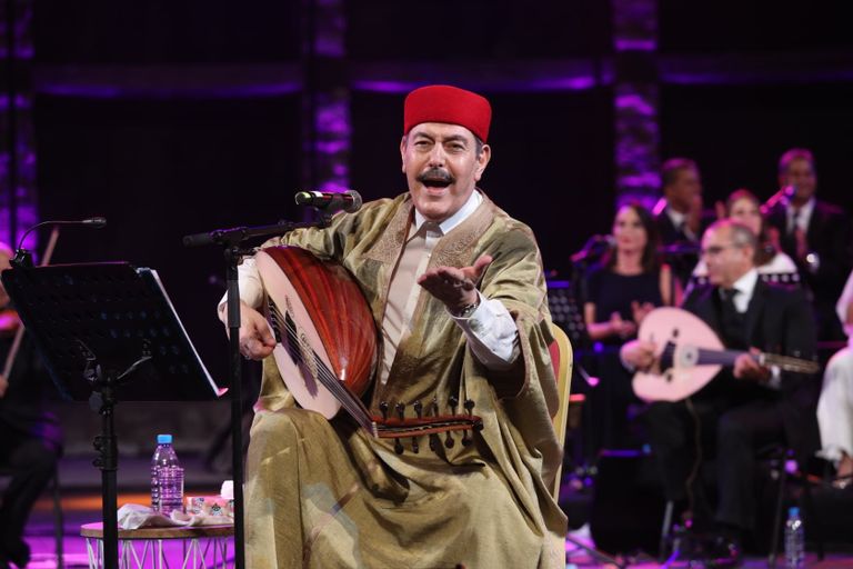 الفنان التونسي لطفي بوشناق