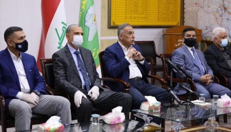 رئيس الوزراء العراقي مصطفى الكاظمي خلال الاجتماع في البصرة