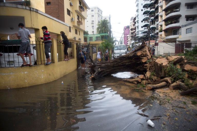 العاصفة لورا تضرب هايتي مصحوبة بأمطار غزيرة