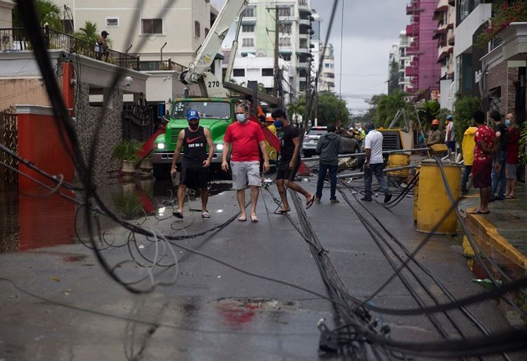 العاصفة لورا تضرب هايتي مصحوبة بأمطار غزيرة