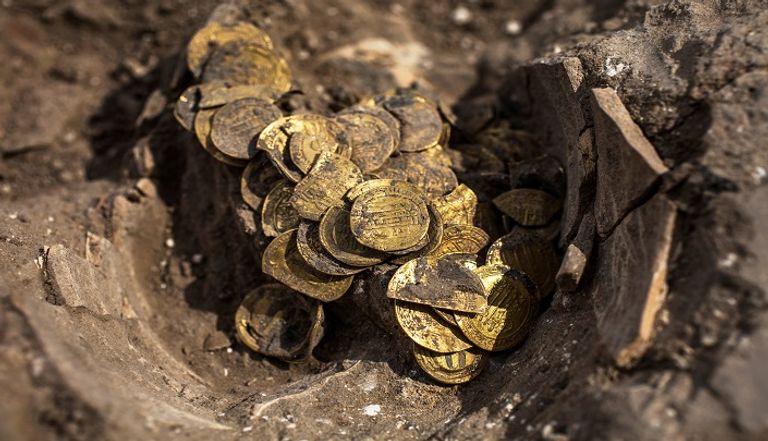 العملات الذهبية التي تم العثور عليها